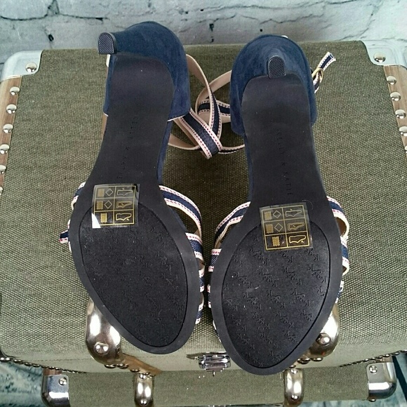 NIB Kelly & Katie Strappy denim heels, ankle strap - Picture 6 of 6